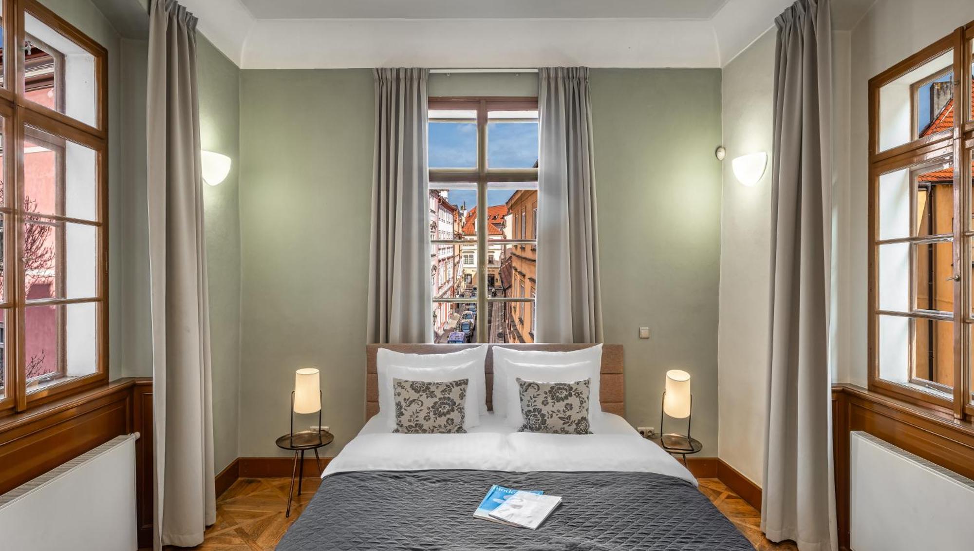 3 Epoques By Adrez * Prag